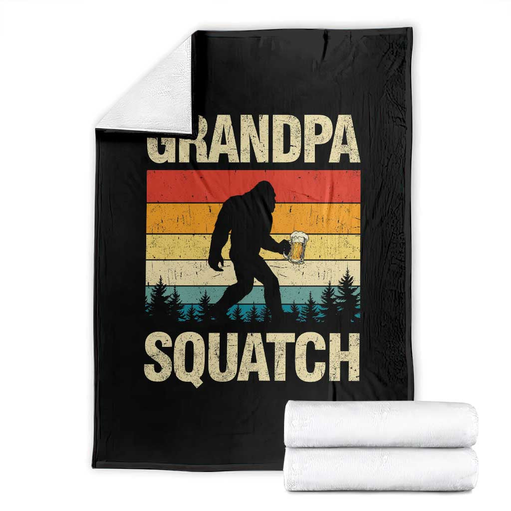 Grandpa Squatch Bigfoot Grandpa Sasquatch Yeti Family Grandpa Beer Bigfoot Loves Beer Bigfoot Sasquatch Beer Throw Blanket