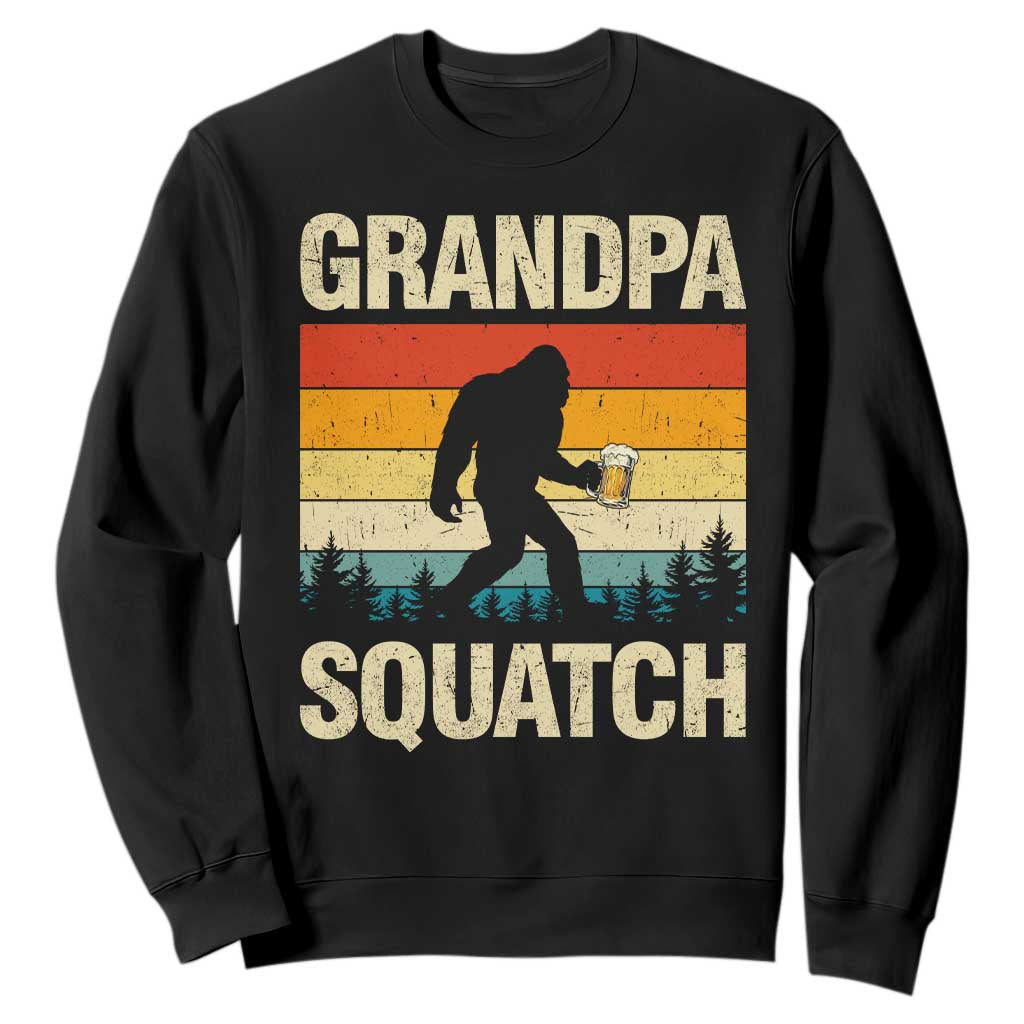 Grandpa Squatch Bigfoot Grandpa Sasquatch Yeti Family Grandpa Beer Bigfoot Loves Beer Bigfoot Sasquatch Beer Sweatshirt