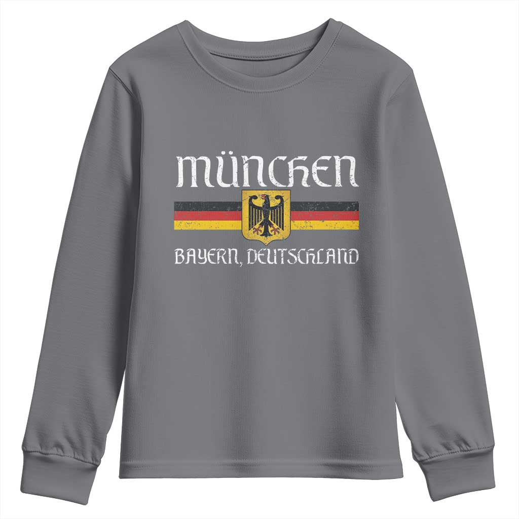 Munich München Germany Deutschland Oktoberfest German Flag Eagle Youth Sweatshirt