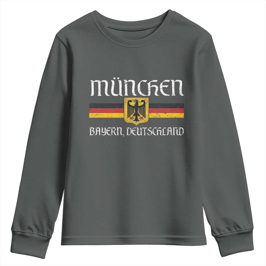 Munich München Germany Deutschland Oktoberfest German Flag Eagle Youth Sweatshirt