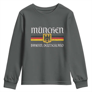 Munich München Germany Deutschland Oktoberfest German Flag Eagle Youth Sweatshirt