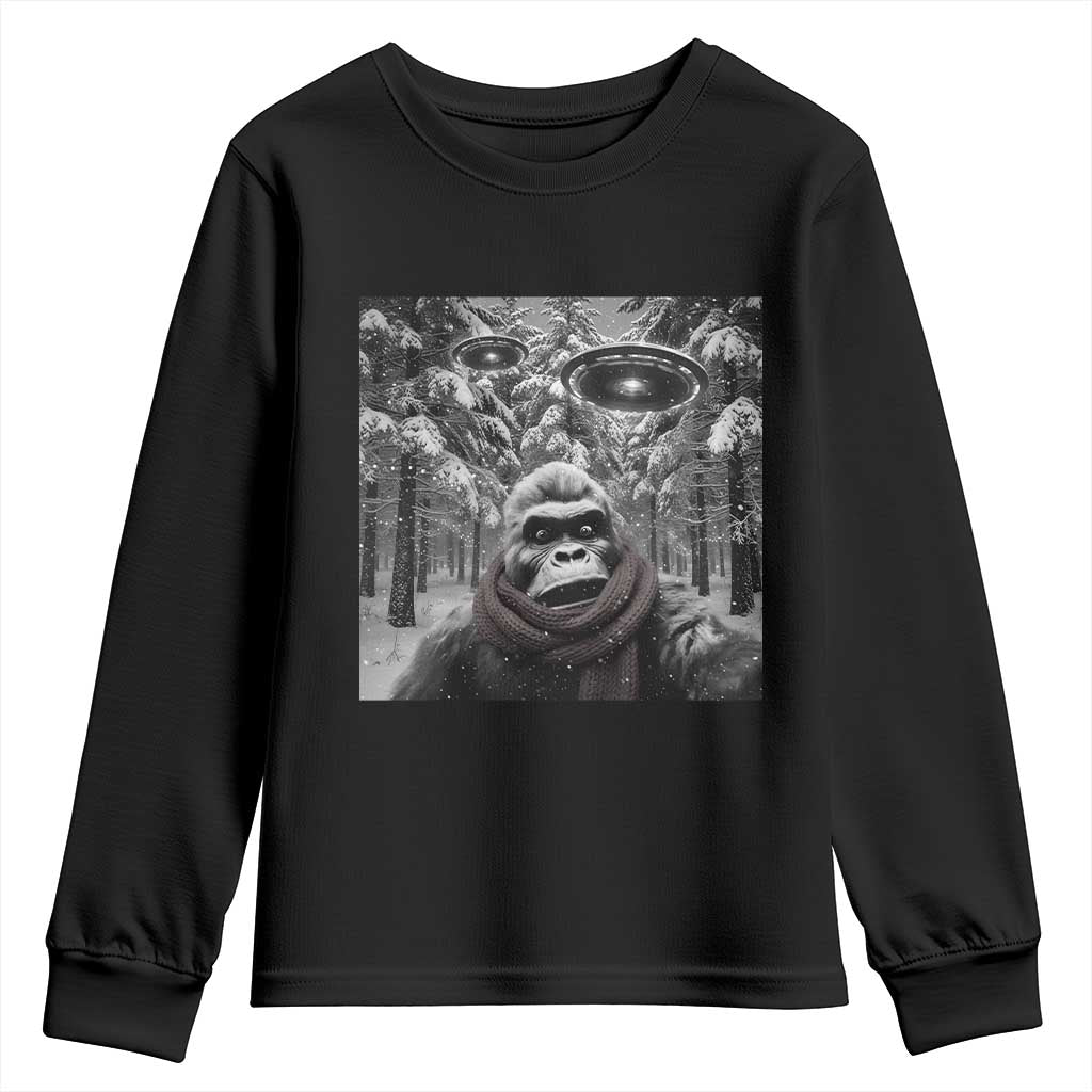 Funny Bigfoot Selfie Youth Sweatshirt Sasquatch Alien UFO Christmas TS14 Black Print Your Wear